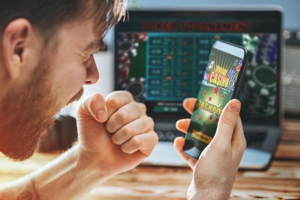luckyy7 VIP Cashback Bonus Wave Money KBZPay AYA Pay MMK ကျပ် ငွေထုတ်ရသောပုံ